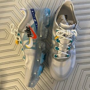 Nike Vapor Max wolf grey and yellow